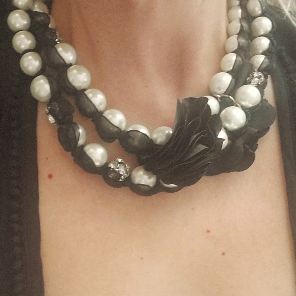 Bold Chunky Choker - image 1